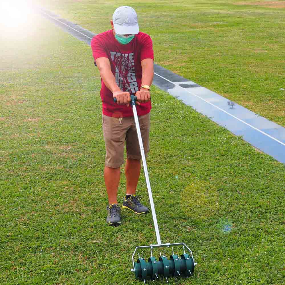 Grass Spike Roller: image 7